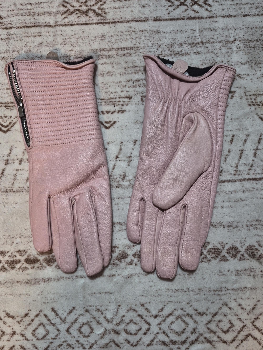 Reitmans Blush Pink Leather Zip Cuff Gloves